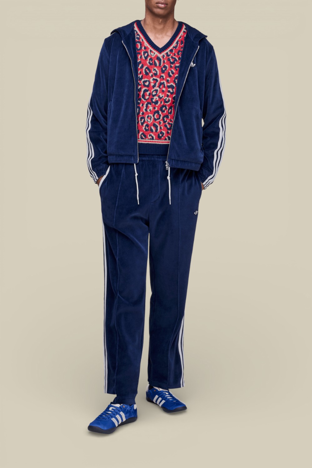 תמונת כל הלוק של אפודה